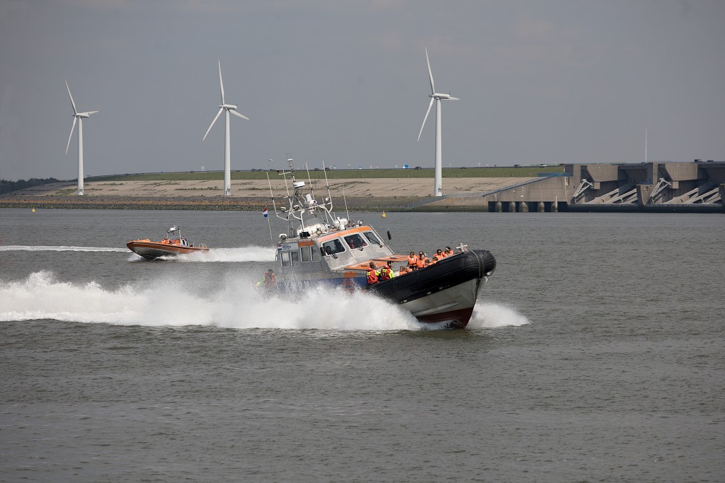 Koninging Juliana KNRM Koninklijke Nederlandse Redding Maatschappij sar search and rescue reddingsboot lifeguard scheepvaart zeevaart koopvaardij marine